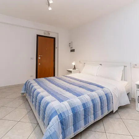 Apartment Kikka - Metro Pietralata, Terrace & Parking Rome